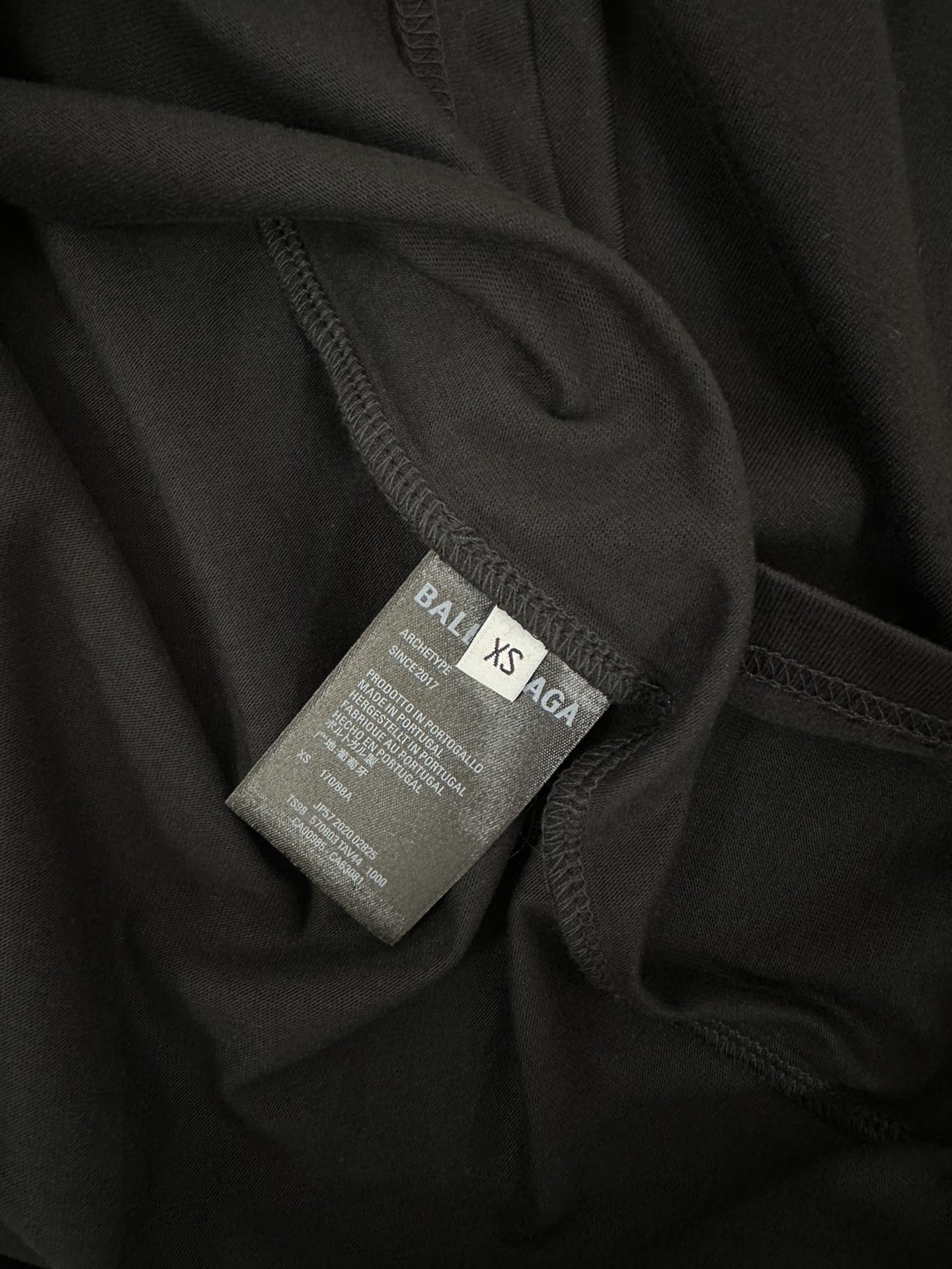 Balenciaga 발렌시아가 폴리티컬 로고 켐페인 라지 핏 반팔 티셔츠 블랙 레플리카 16번 이미지 - 의류 | 세미샵 레플리카 사이트