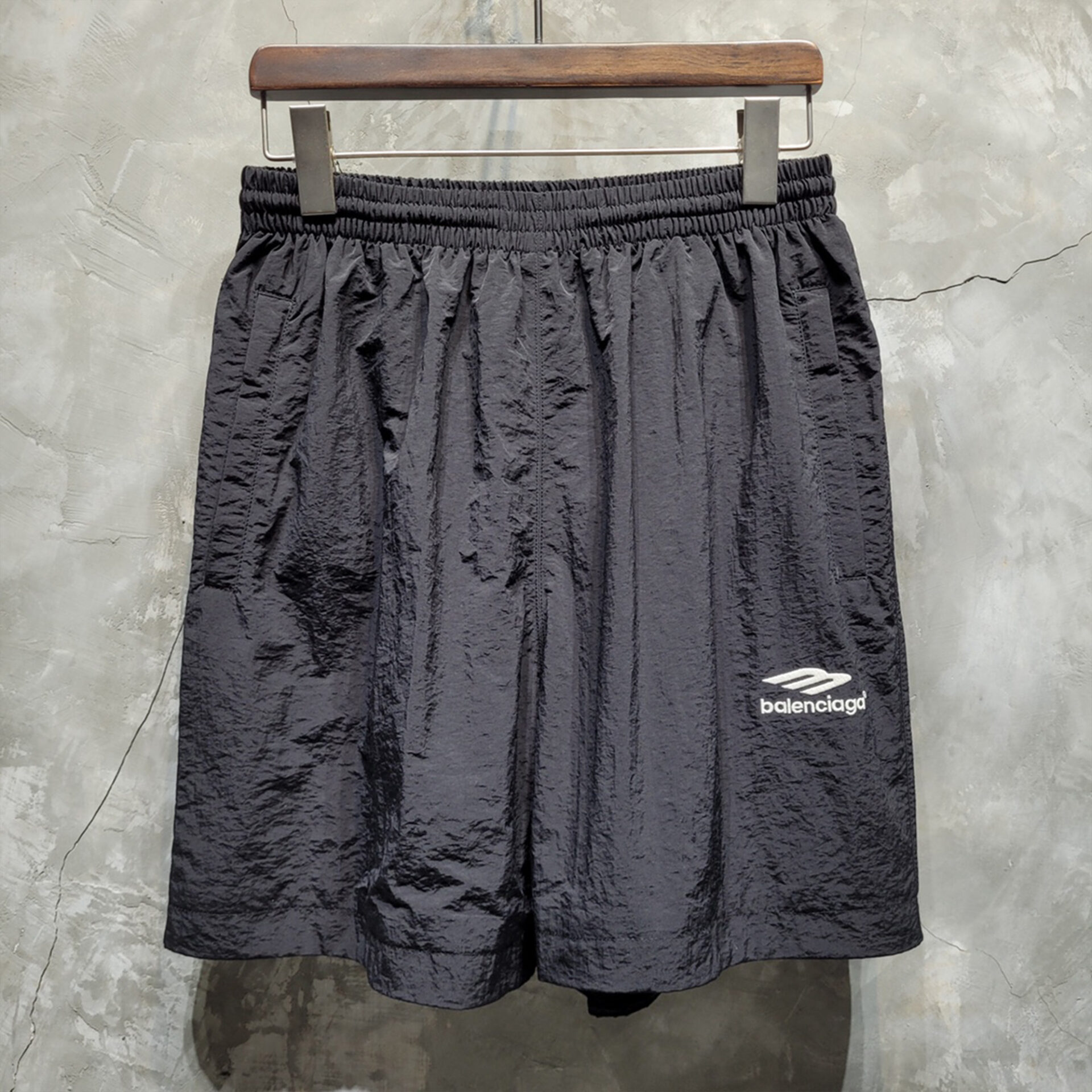 Balenciaga 발렌시아가 22FW 로고 트랙 쇼츠 레플리카 1번 이미지 - 의류 | 세미샵 레플리카 사이트