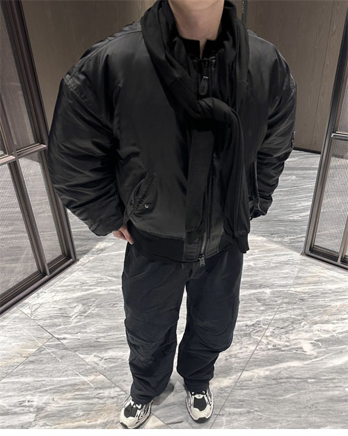 Balenciaga 발렌시아가 24FW 크롭 항공 점퍼 레플리카 7번 이미지 - 의류 | 세미샵 레플리카 사이트