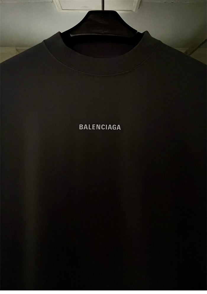 Balenciaga 발렌시아가 25SS 스트라스 반팔 티셔츠 레플리카 16번 이미지 - 의류 | 세미샵 레플리카 사이트