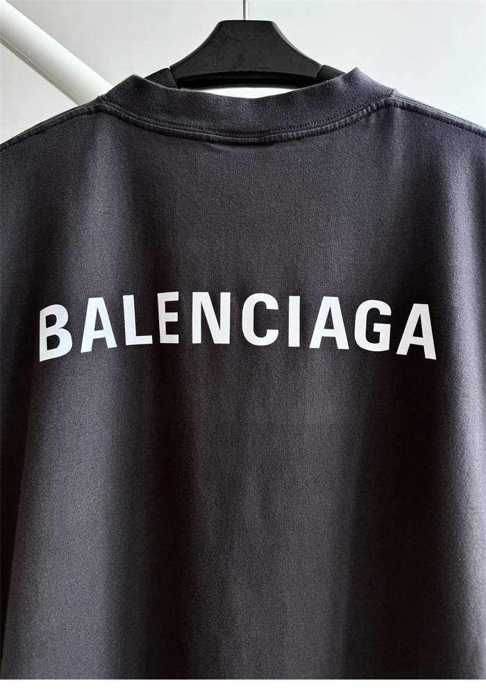 Balenciaga 발렌시아가 25SS 스트라스 반팔 티셔츠 레플리카 13번 이미지 - 의류 | 세미샵 레플리카 사이트