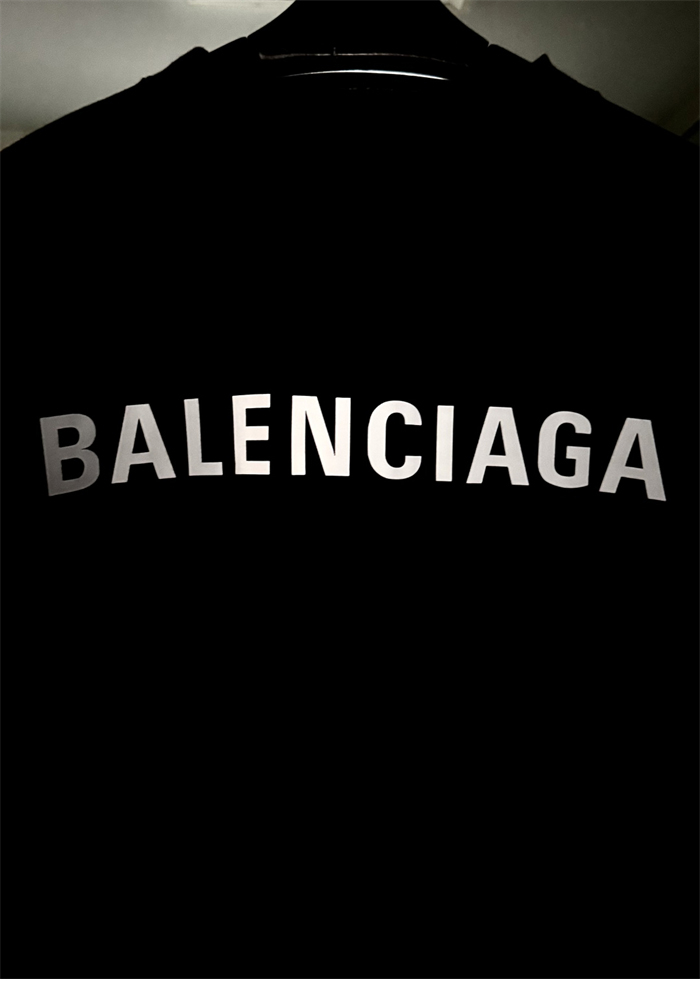 Balenciaga 발렌시아가 25SS 스트라스 반팔 티셔츠 레플리카 19번 이미지 - 의류 | 세미샵 레플리카 사이트