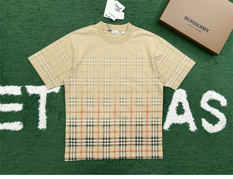버버리 버버리 그라데이션 체크 코튼 티셔츠 레플리카 3번 이미지 - 의류 | 세미샵 레플리카 사이트