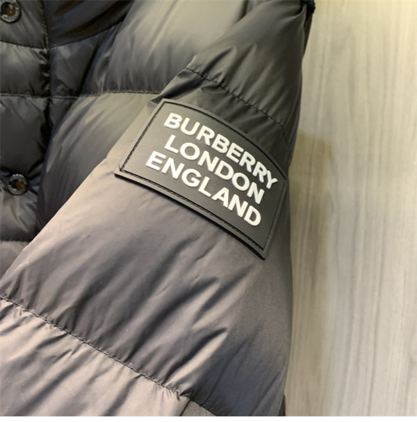 Burberry 버버리 록웰 디태처블 후드 푸퍼 패딩 자켓 레플리카 26번 이미지 - 의류 | 세미샵 레플리카 사이트