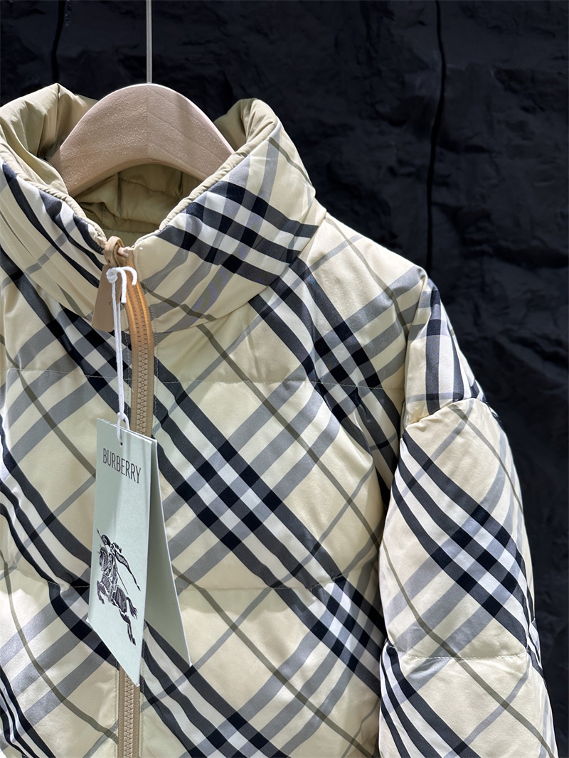 버버리 버버리 리버시블 다운 패딩 자켓 레플리카 19번 이미지 - 의류 | 세미샵 레플리카 사이트