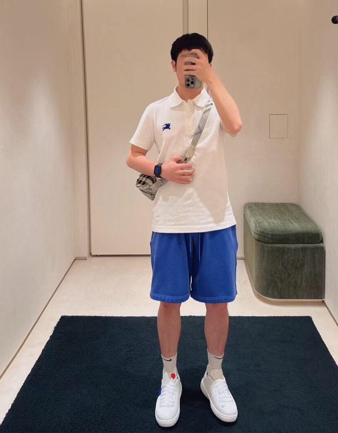 Burberry 버버리 블루 나이트 디자인 자수 피케이 폴로 셔츠 “3COLOR” 레플리카 4번 이미지 - 의류 | 세미샵 레플리카 사이트