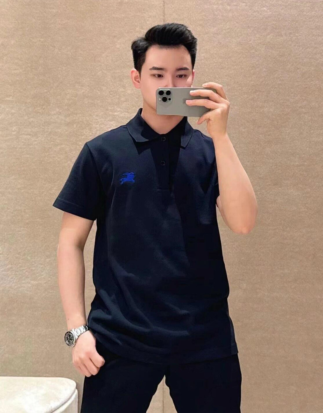 Burberry 버버리 블루 나이트 디자인 자수 피케이 폴로 셔츠 “3COLOR” 레플리카 7번 이미지 - 의류 | 세미샵 레플리카 사이트