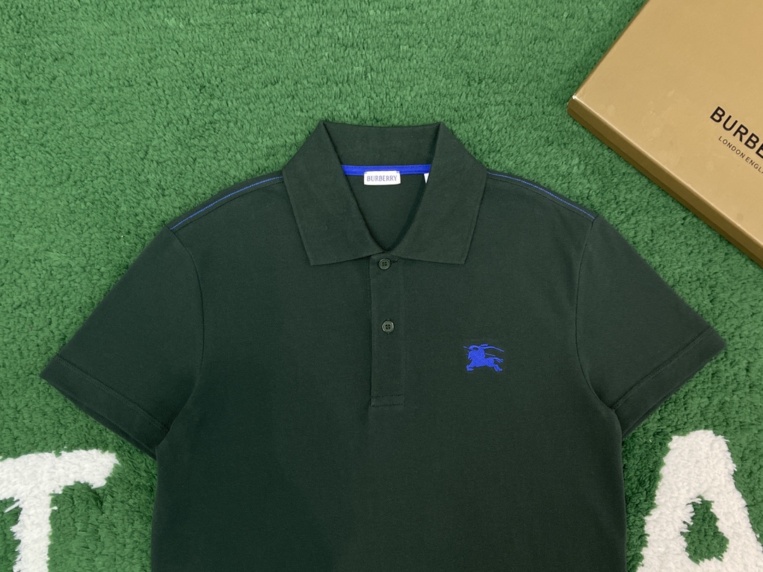 Burberry 버버리 블루 나이트 디자인 자수 피케이 폴로 셔츠 “3COLOR” 레플리카 12번 이미지 - 의류 | 세미샵 레플리카 사이트