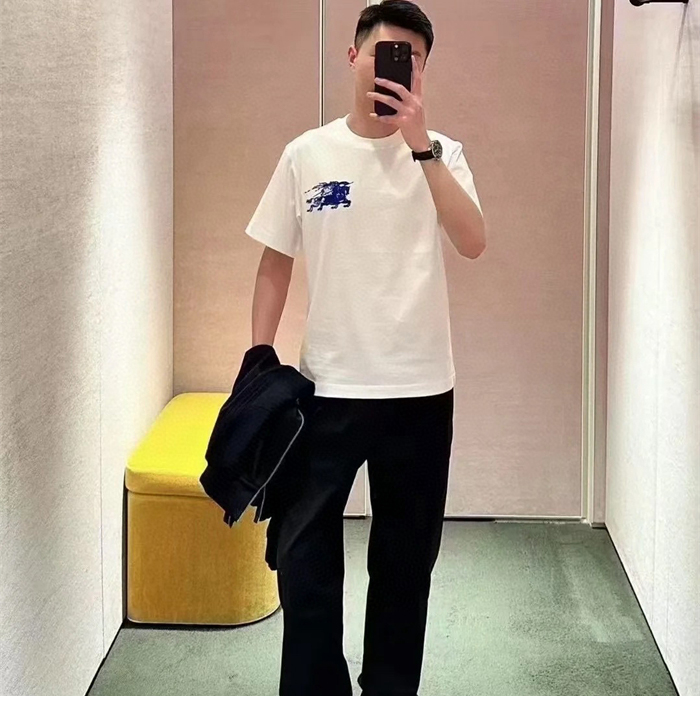 Burberry 버버리 스크린 프린트 EKD 코튼 티셔츠 레플리카 4번 이미지 - 의류 | 세미샵 레플리카 사이트