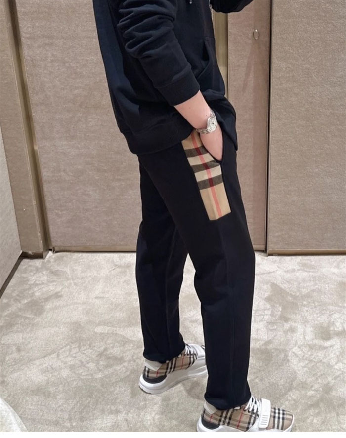 Burberry 버버리 체크 패널 코튼 조깅 팬츠 레플리카 4번 이미지 - 의류 | 세미샵 레플리카 사이트
