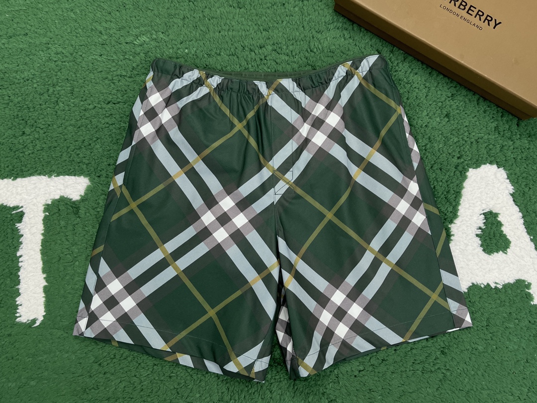 Burberry 버버리 체크 프린트 스윔 팬츠 “3COLOR” 레플리카 12번 이미지 - 의류 | 세미샵 레플리카 사이트