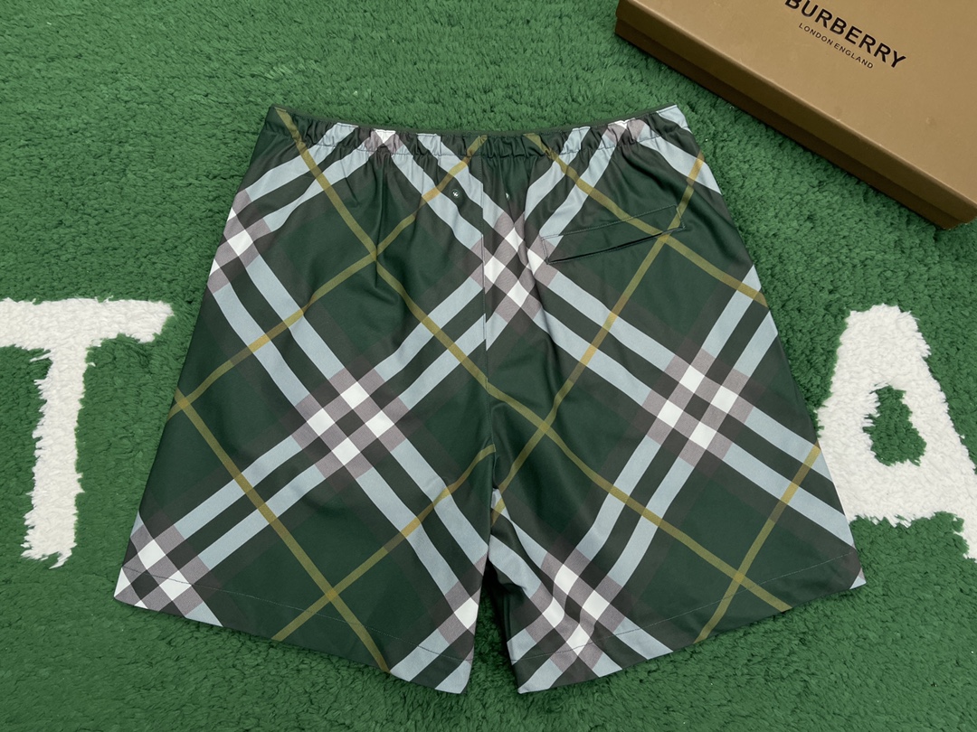 Burberry 버버리 체크 프린트 스윔 팬츠 “3COLOR” 레플리카 13번 이미지 - 의류 | 세미샵 레플리카 사이트