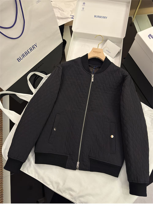 Burberry 버버리 퀼팅 나일론 봄버 자켓 레플리카 8번 이미지 - 의류 | 세미샵 레플리카 사이트