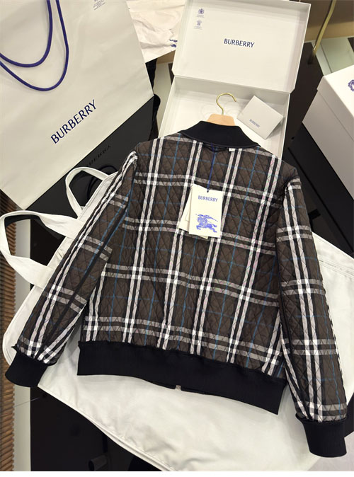 Burberry 버버리 퀼팅 나일론 봄버 자켓 레플리카 17번 이미지 - 의류 | 세미샵 레플리카 사이트
