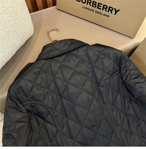 Burberry 버버리 퀼팅 여성용 자켓 레플리카 7번 이미지 - 의류 | 세미샵 레플리카 사이트