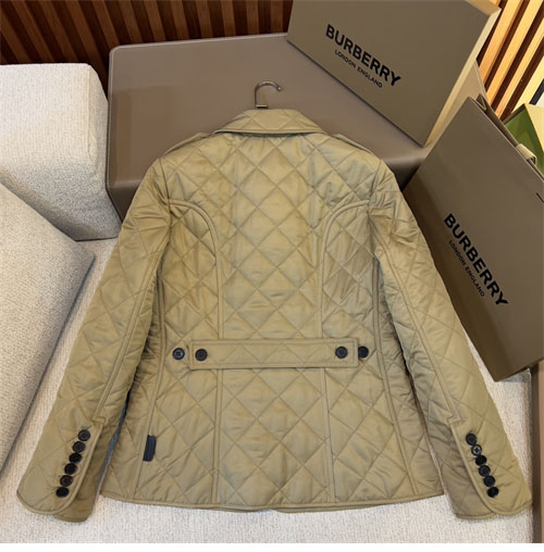 Burberry 버버리 퀼팅 여성용 자켓 레플리카 22번 이미지 - 의류 | 세미샵 레플리카 사이트