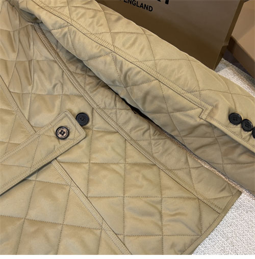 Burberry 버버리 퀼팅 여성용 자켓 레플리카 26번 이미지 - 의류 | 세미샵 레플리카 사이트