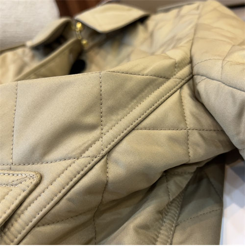 Burberry 버버리 퀼팅 여성용 자켓 레플리카 31번 이미지 - 의류 | 세미샵 레플리카 사이트