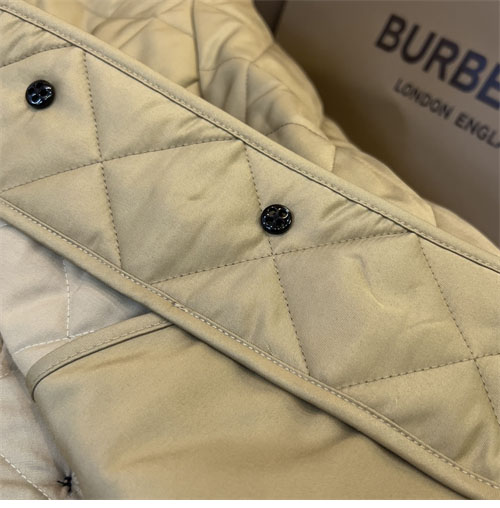 Burberry 버버리 퀼팅 여성용 자켓 레플리카 33번 이미지 - 의류 | 세미샵 레플리카 사이트