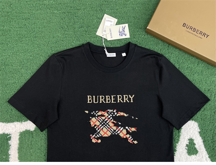 Burberry 버버리 크로스 스티치 EKD 코튼 반팔 티셔츠 레플리카 8번 이미지 - 의류 | 세미샵 레플리카 사이트