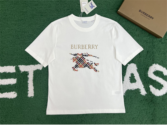 Burberry 버버리 크로스 스티치 EKD 코튼 반팔 티셔츠 레플리카 15번 이미지 - 의류 | 세미샵 레플리카 사이트