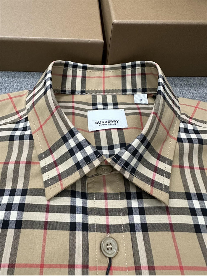 Burberry 버버리 클래식 체크 코튼 포플린 셔츠 레플리카 12번 이미지 - 의류 | 세미샵 레플리카 사이트