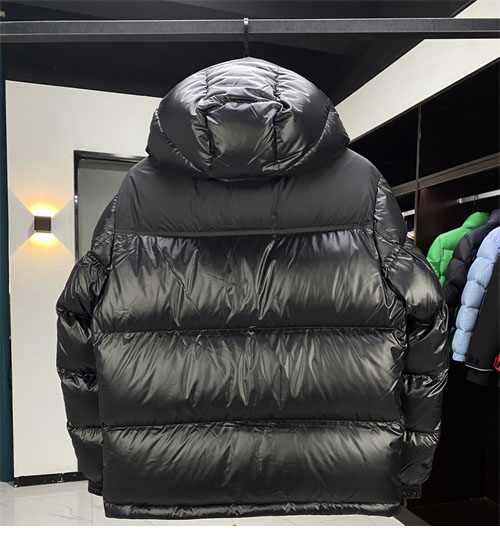 Burberry 버버리 패치 클래식 푸퍼 다운 패딩 자켓 레플리카 5번 이미지 - 의류 | 세미샵 레플리카 사이트