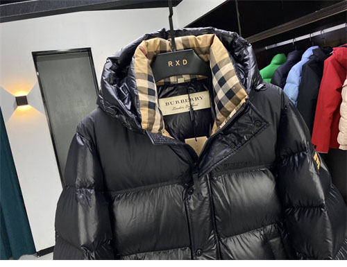 Burberry 버버리 패치 클래식 푸퍼 다운 패딩 자켓 레플리카 6번 이미지 - 의류 | 세미샵 레플리카 사이트