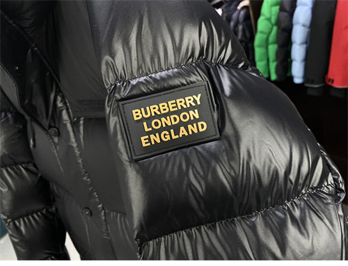 Burberry 버버리 패치 클래식 푸퍼 다운 패딩 자켓 레플리카 9번 이미지 - 의류 | 세미샵 레플리카 사이트
