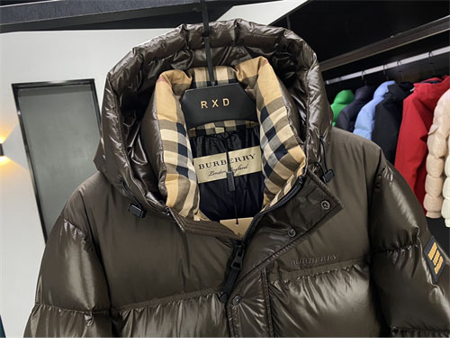 Burberry 버버리 패치 클래식 푸퍼 다운 패딩 자켓 레플리카 24번 이미지 - 의류 | 세미샵 레플리카 사이트