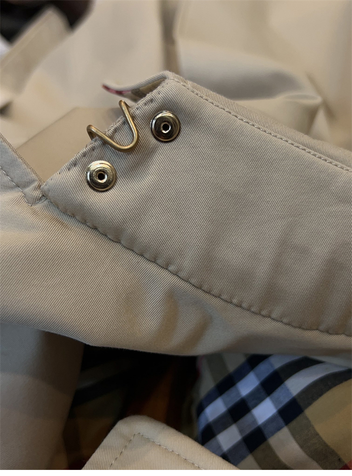 Burberry 버버리 해리티지 여성용 롱 뉴 켄징턴 베이지 레플리카 15번 이미지 - 의류 | 세미샵 레플리카 사이트