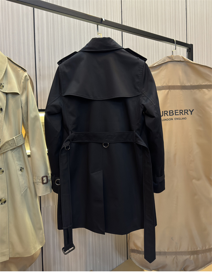 Burberry 버버리 해리티지 여성용 숏 뉴 켄징턴 트렌치코트 블랙 레플리카 8번 이미지 - 의류 | 세미샵 레플리카 사이트