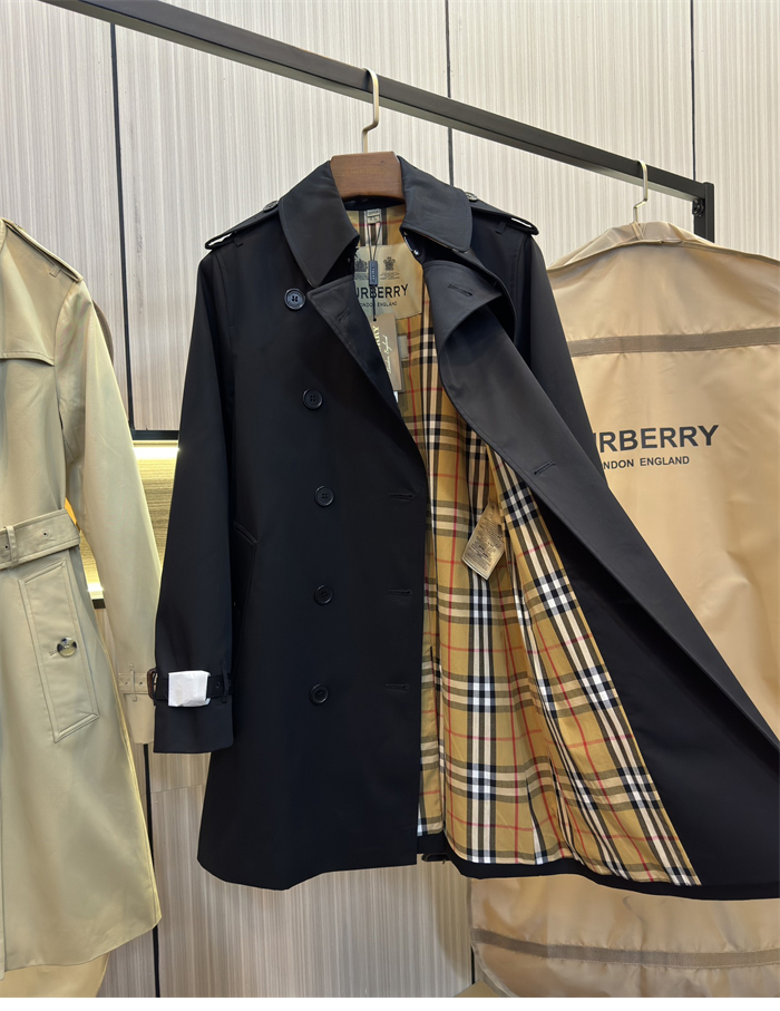 Burberry 버버리 해리티지 여성용 숏 뉴 켄징턴 트렌치코트 블랙 레플리카 9번 이미지 - 의류 | 세미샵 레플리카 사이트