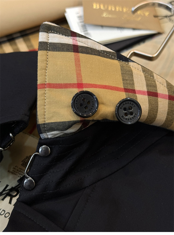 Burberry 버버리 해리티지 여성용 숏 뉴 켄징턴 트렌치코트 블랙 레플리카 10번 이미지 - 의류 | 세미샵 레플리카 사이트