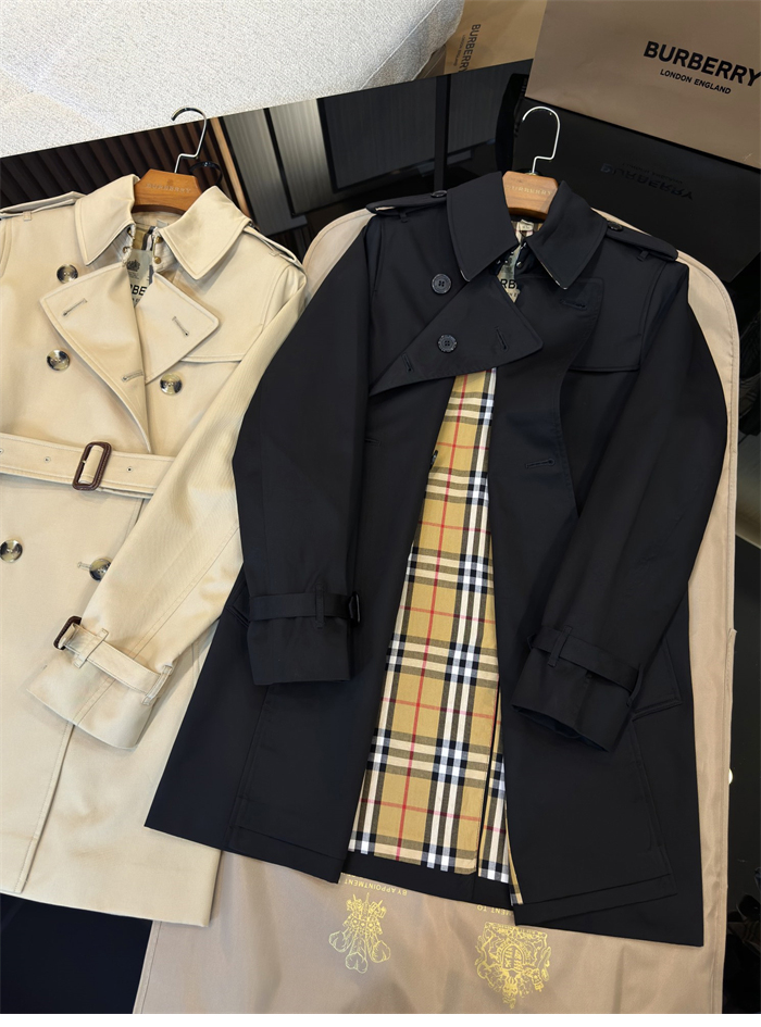 Burberry 버버리 해리티지 여성용 숏 뉴 켄징턴 트렌치코트 블랙 레플리카 18번 이미지 - 의류 | 세미샵 레플리카 사이트