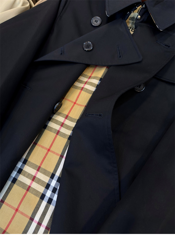 Burberry 버버리 해리티지 여성용 숏 뉴 켄징턴 트렌치코트 블랙 레플리카 24번 이미지 - 의류 | 세미샵 레플리카 사이트