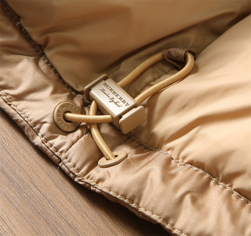 버버리 버버리 후드 다운 푸퍼 자켓 레플리카 22번 이미지 - 의류 | 세미샵 레플리카 사이트