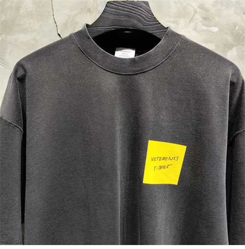 Vetements 베트멍 스티키 로고 반팔 티셔츠 레플리카 7번 이미지 - 의류 | 세미샵 레플리카 사이트