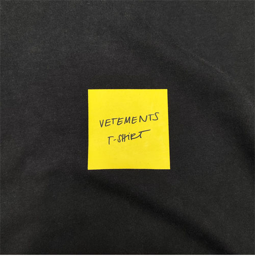 Vetements 베트멍 스티키 로고 반팔 티셔츠 레플리카 8번 이미지 - 의류 | 세미샵 레플리카 사이트