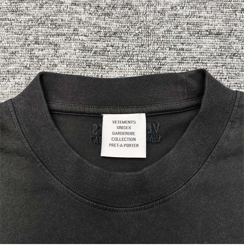 Vetements 베트멍 스티키 로고 반팔 티셔츠 레플리카 11번 이미지 - 의류 | 세미샵 레플리카 사이트