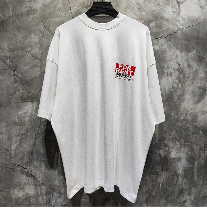 Vetements 베트멍 for Rent 오버사이즈 반팔 티셔츠 레플리카 2번 이미지 - 의류 | 세미샵 레플리카 사이트