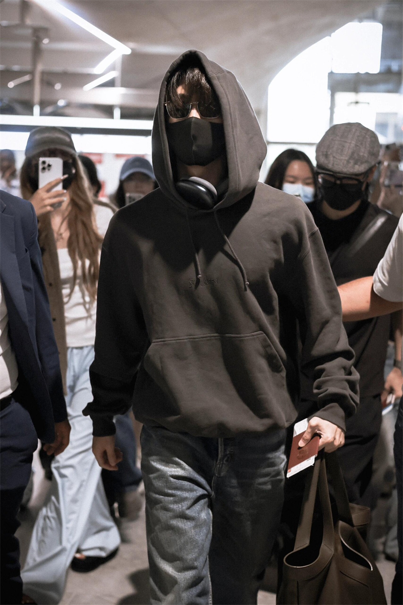 Saint Laurent 생로랑 토널 로고 자수 플리스 후드 레플리카 3번 이미지 - 의류 | 세미샵 레플리카 사이트