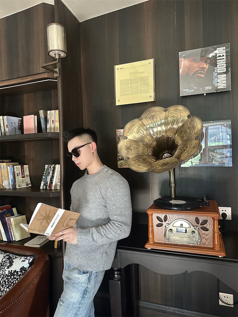 C H A N E L 샤넬 숄더 버튼 CC로고 울 니트 스웨터 레플리카 4번 이미지 - 의류 | 세미샵 레플리카 사이트