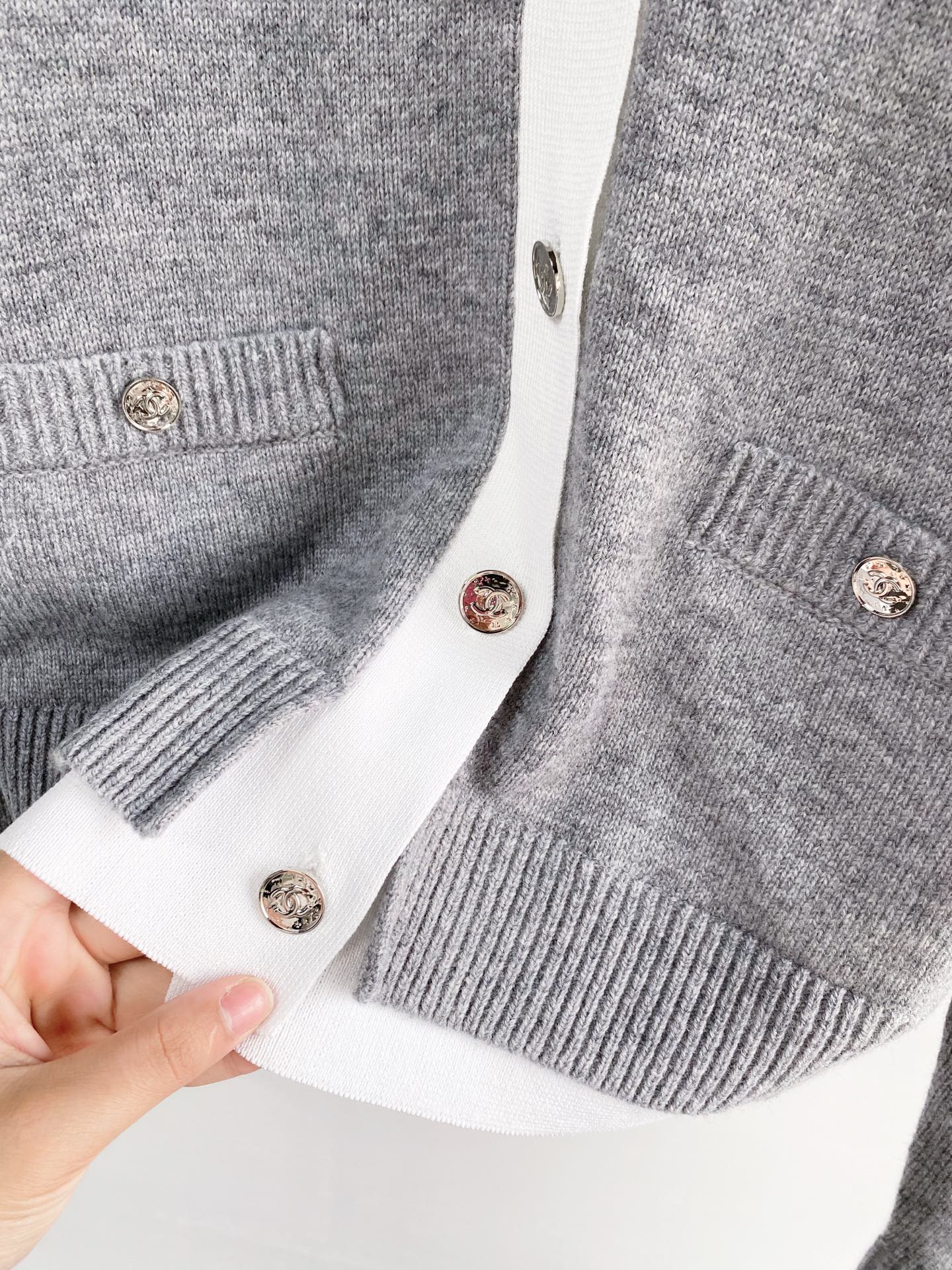 샤넬 샤넬 투인원 이펙트 가디건 레플리카 21번 이미지 - 의류 | 세미샵 레플리카 사이트