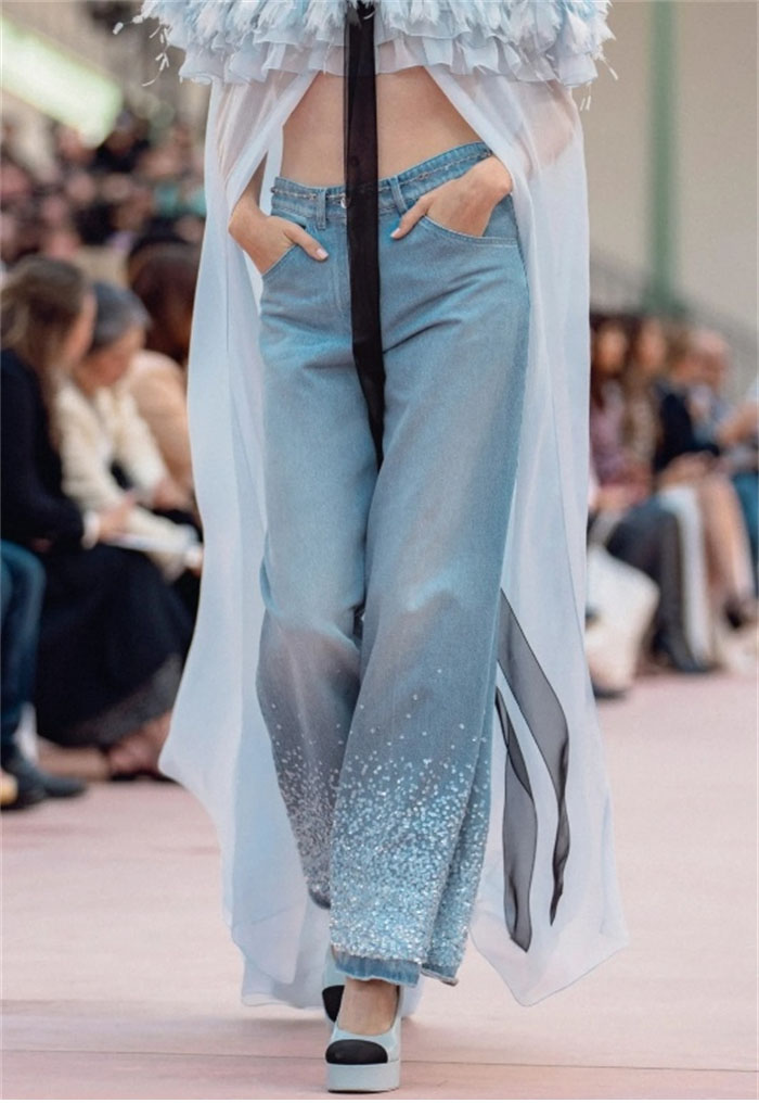 C H A N E L 샤넬 25P 시퀸 자수 워시드 데님 팬츠 레플리카 2번 이미지 - 의류 | 세미샵 레플리카 사이트