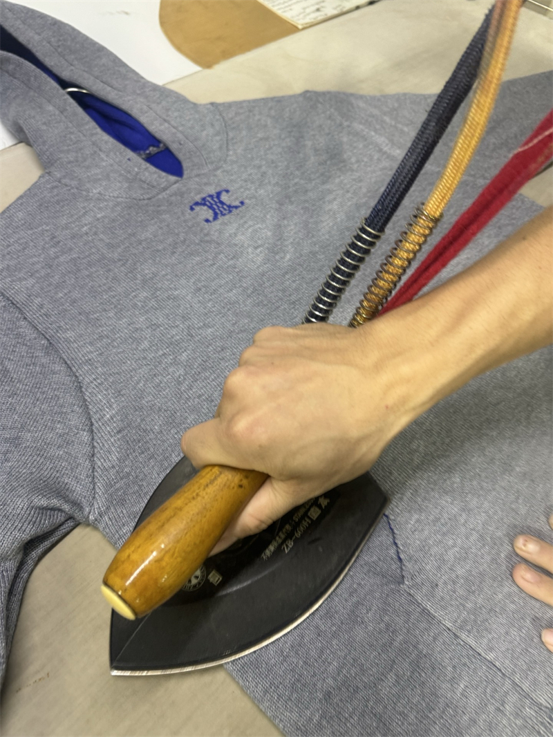 셀린느 셀린느 로고 아플리케 리브드 울 캐시미어 후디 레플리카 4번 이미지 - 의류 | 세미샵 레플리카 사이트