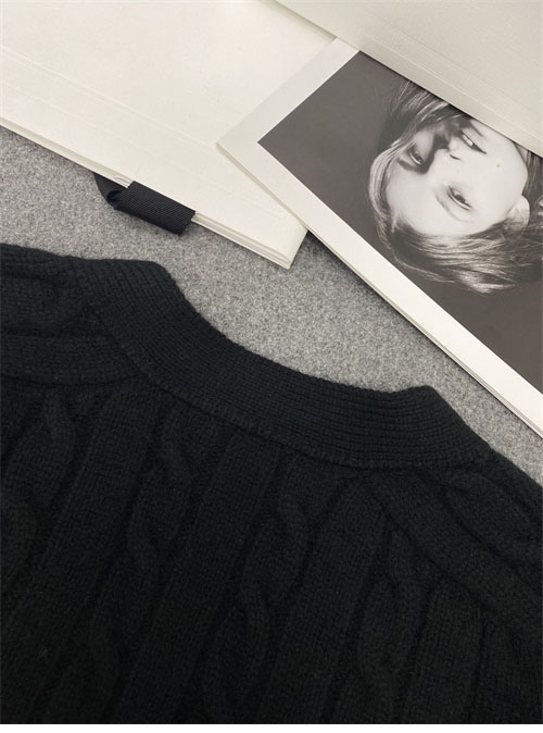 C E L I N E 셀린느 트리옹프 케이블 니트 캐시미어 가디건 레플리카 18번 이미지 - 의류 | 세미샵 레플리카 사이트