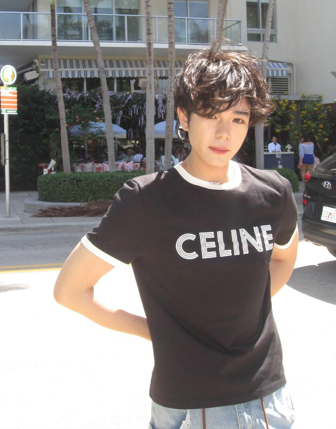 C E L I N E 셀린느 23FW 로고 프린팅 반팔 티셔츠 “2COLOR” 레플리카 4번 이미지 - 의류 | 세미샵 레플리카 사이트