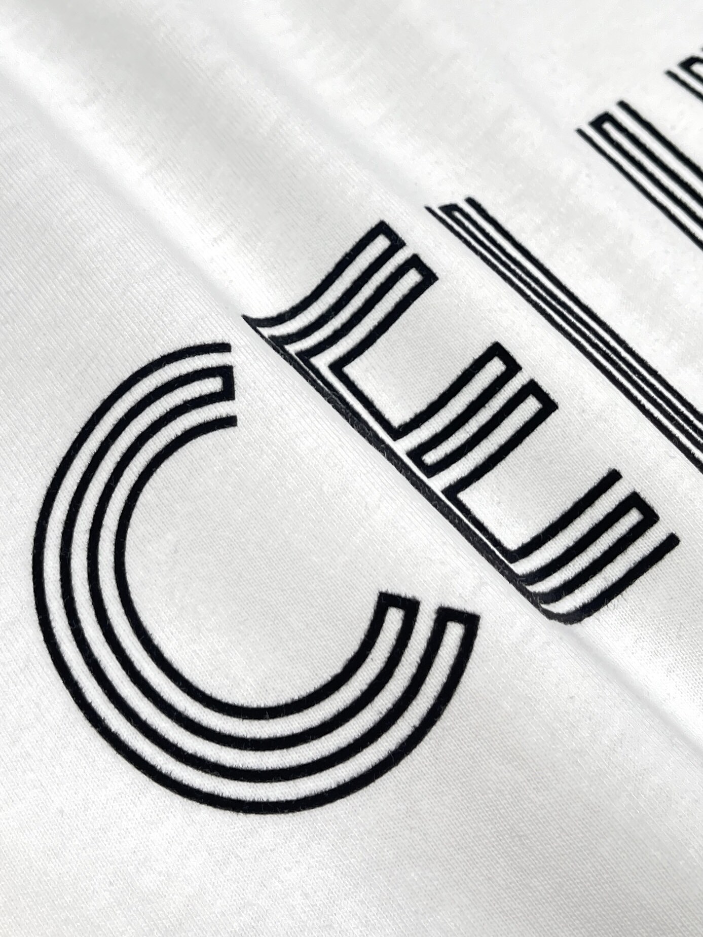 C E L I N E 셀린느 23FW 로고 프린팅 반팔 티셔츠 “2COLOR” 레플리카 18번 이미지 - 의류 | 세미샵 레플리카 사이트