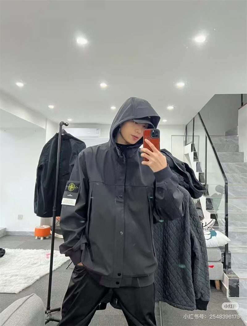 Stone Island 스톤아일랜드 라이트 소프트 쉘-R 후드 자켓 레플리카 3번 이미지 - 의류 | 세미샵 레플리카 사이트